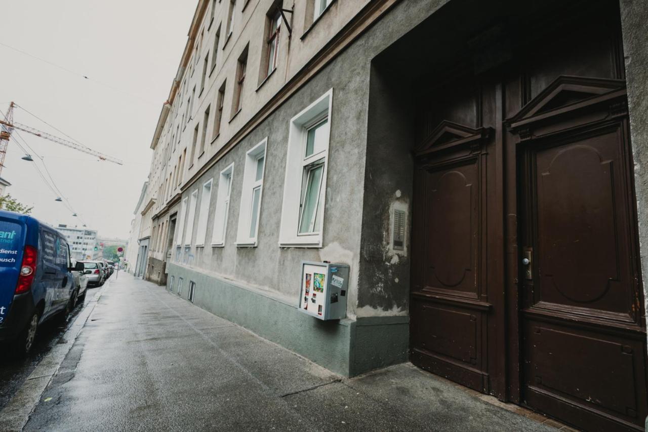 Zeus Design Apartments Sweet Home Vienna Exterior photo