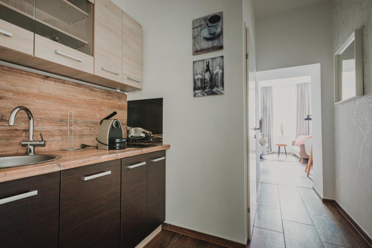 Zeus Design Apartments Sweet Home Vienna Exterior photo